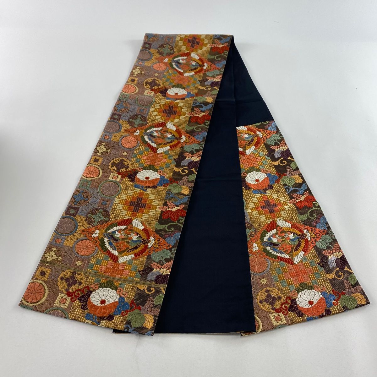 袋帯 秀品 鳥 花唐草 箔 唐織 金色 六通 正絹 【中古】 - メルカリ