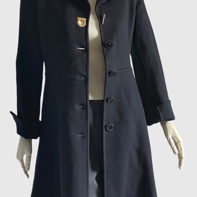 Salvatore Ferragamo コート（その他） 紺 4105725F0022 Salvatore Ferragamo フェラガモ コート ネイビー - メルカリ
