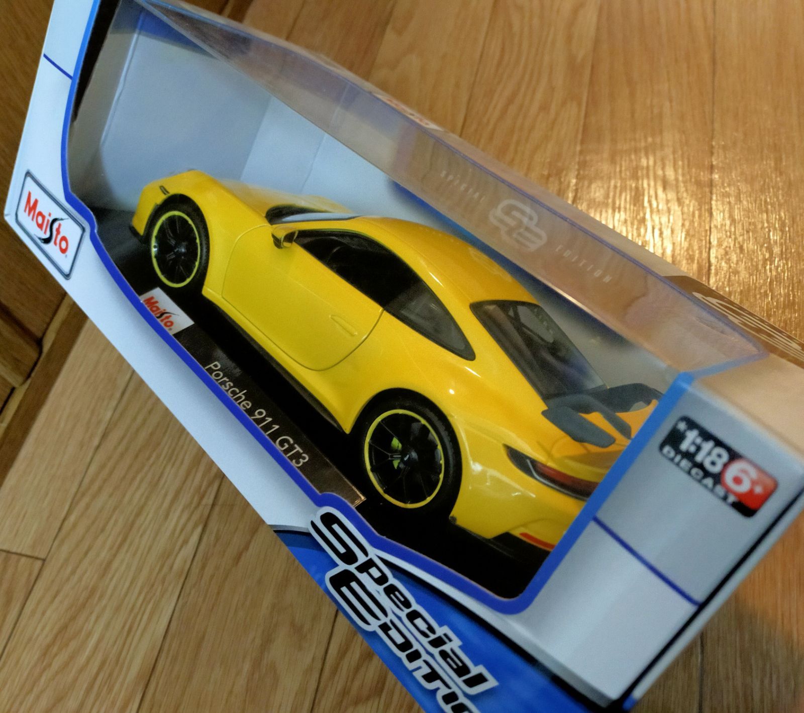 マイスト 1/18 ポルシェ 911 GT3 イエロー 未開封新品