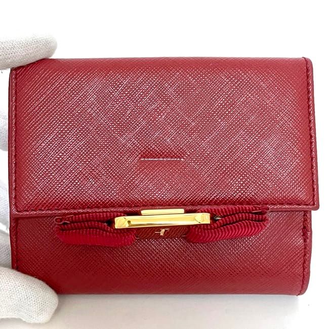 サルヴァトーレ フェラガモ 二つ折り 財布 レッド ヴァラ 美品 レザー