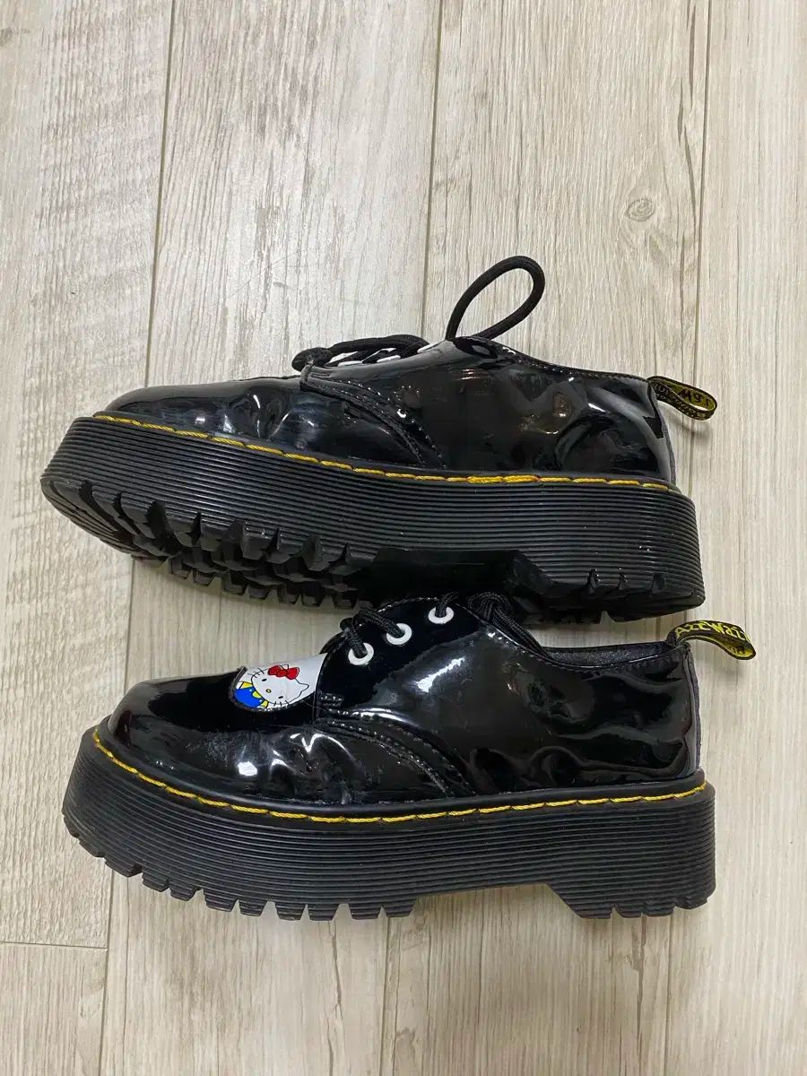 DR. MARTENS ドクターマーチン 1461 3ホール クアッド 230
