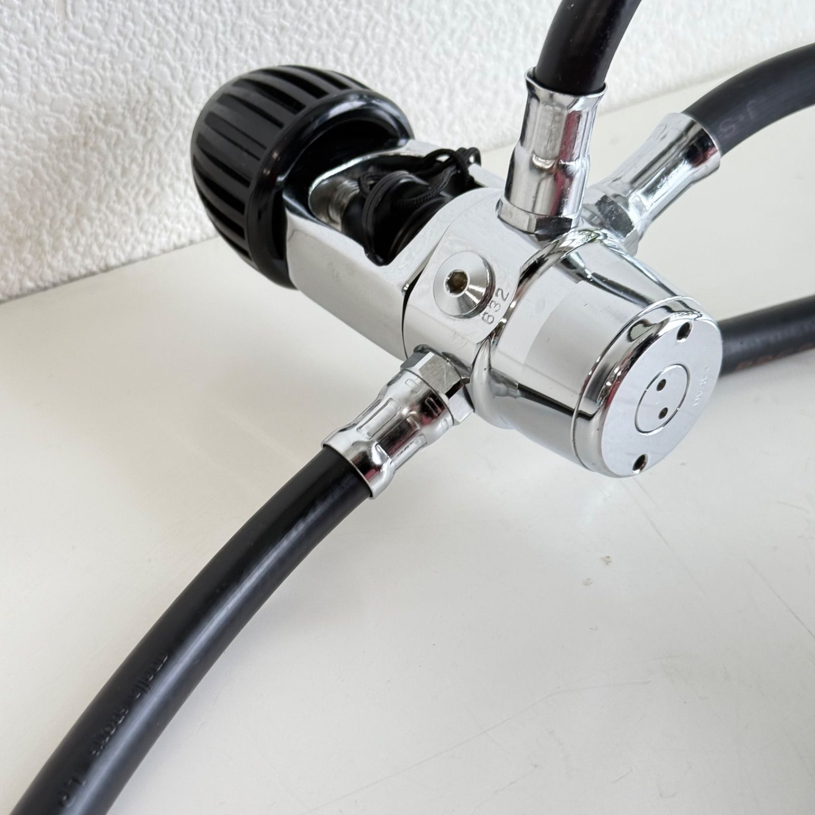 アポロ Apollo レギュレーター一式 ファーストステージ セカンド オクトパス コンソールゲージ 残圧計 水深計 温度計 BC中圧ホース ヨーク接続 ダイビング スキューバ 潜水器材 ピンク×ブラック