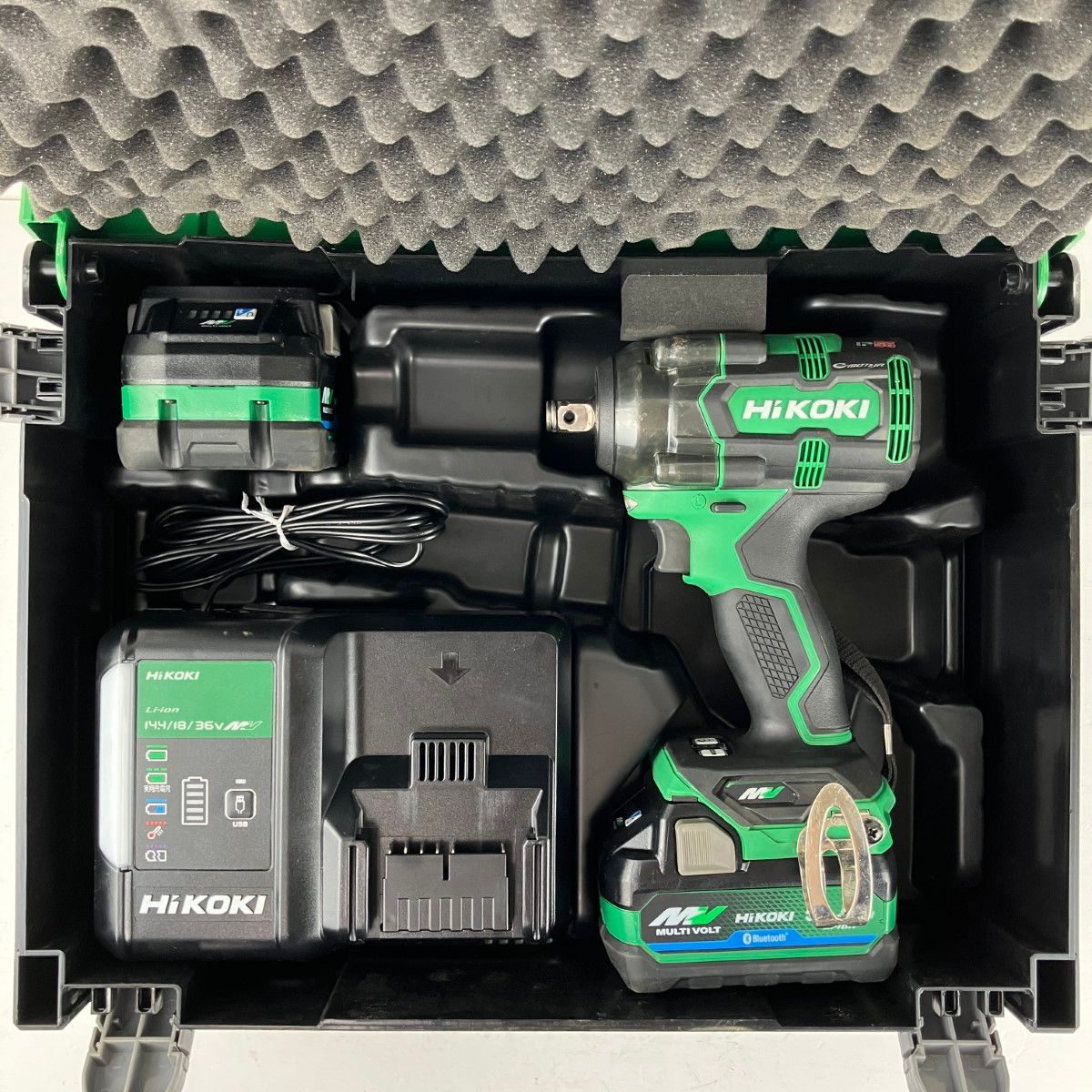 ЗЗHiKOKI ハイコーキ 36v インパクトレンチ バッテリーx2 充電器 ケース付 WR36DH グリーン