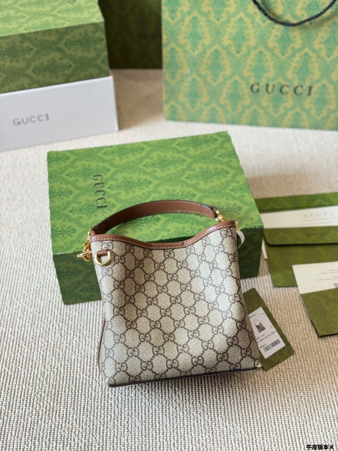 Gucci バッグ GGパターン ストライプ 今日特価】GUCCI Emblem シリーズ ショッピングバッグ - GG