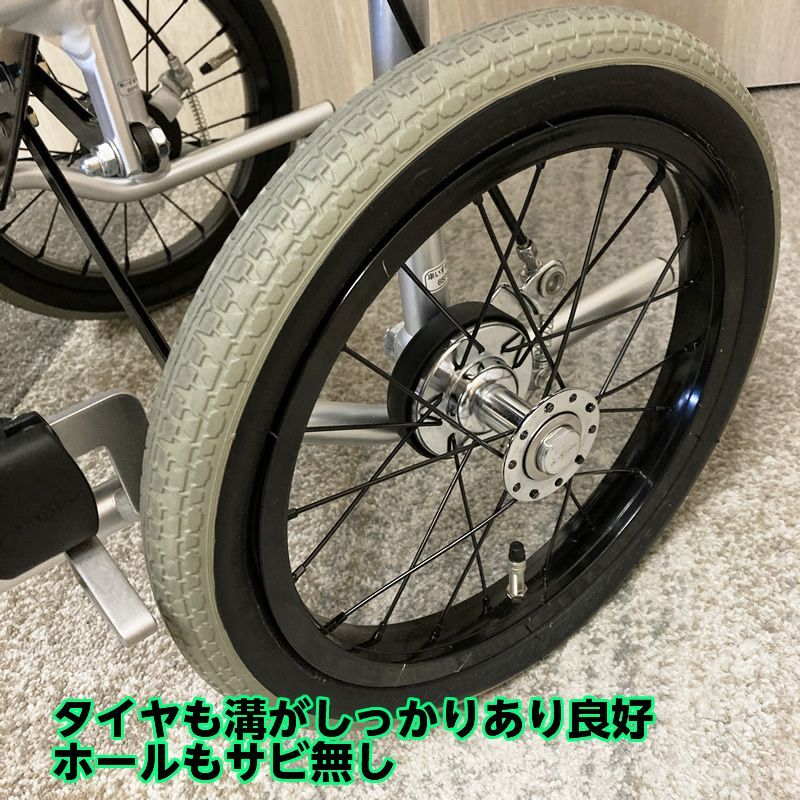  現物写真です N-38 標準介助型車椅子 NAH-U 1 ウルトラ 介助ブレーキ背折れ 座幅40 cm 軽い 日進医療器 介助式車いす 介助車椅子 介助用車椅子 車椅子