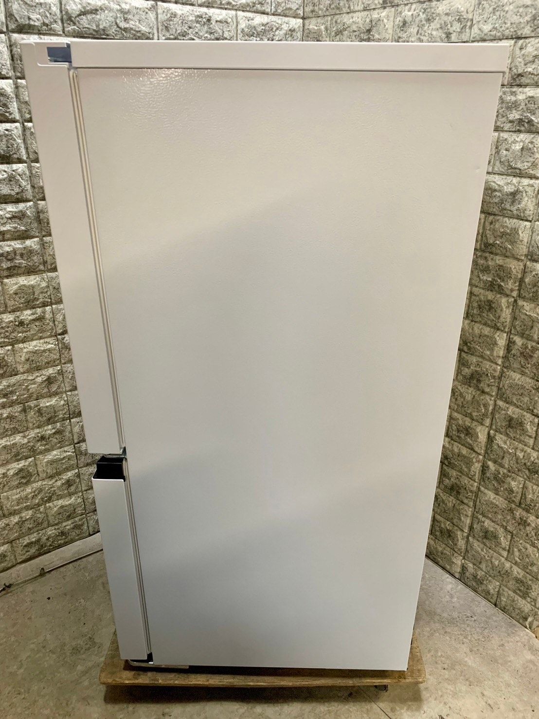 大阪送料無料☆3か月保障付き☆冷蔵庫☆2022年☆ハイセンス☆2  