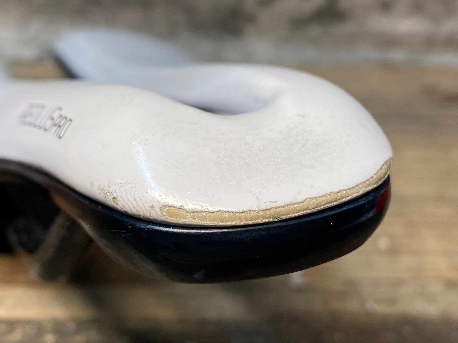 IU064 ボントレガー Bontrager AEOLUS PRO サドル カーボンレール