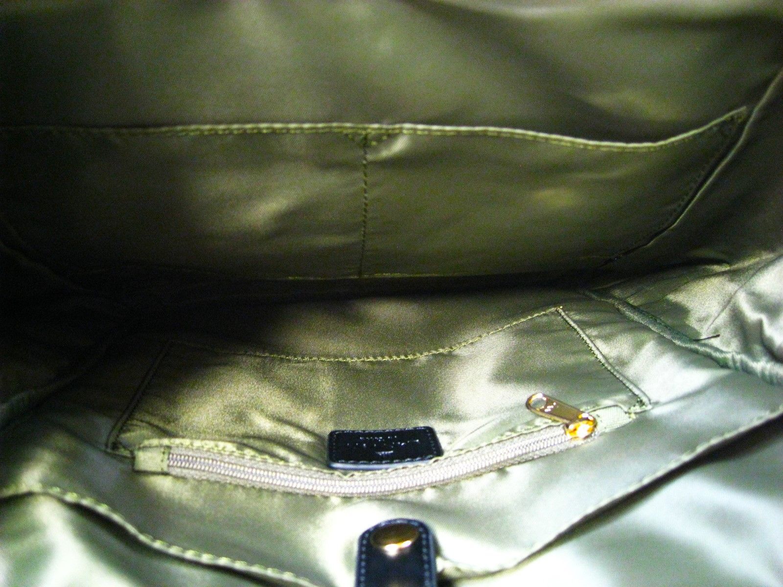 新品　ユナイテッドアローズ　アンダーアーマー　バックパック　タグ付き　ベージュ 新品 ユナイテッドアローズ アンダーアーマー バックパック タグ