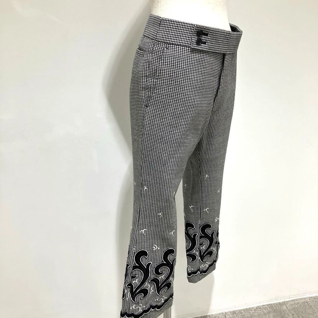 千鳥格子柄×花刺繍 ベルボトムパンツ