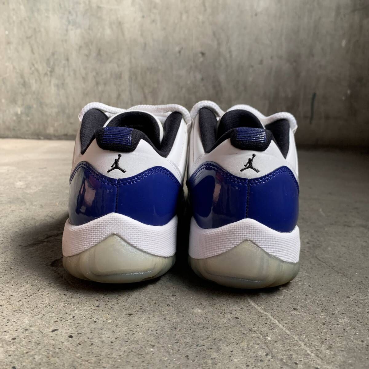 NIKE WMNS AIR JORDAN RETRO 11 LOW CONCORD 25.5cm AH7860-100 ナイキ 