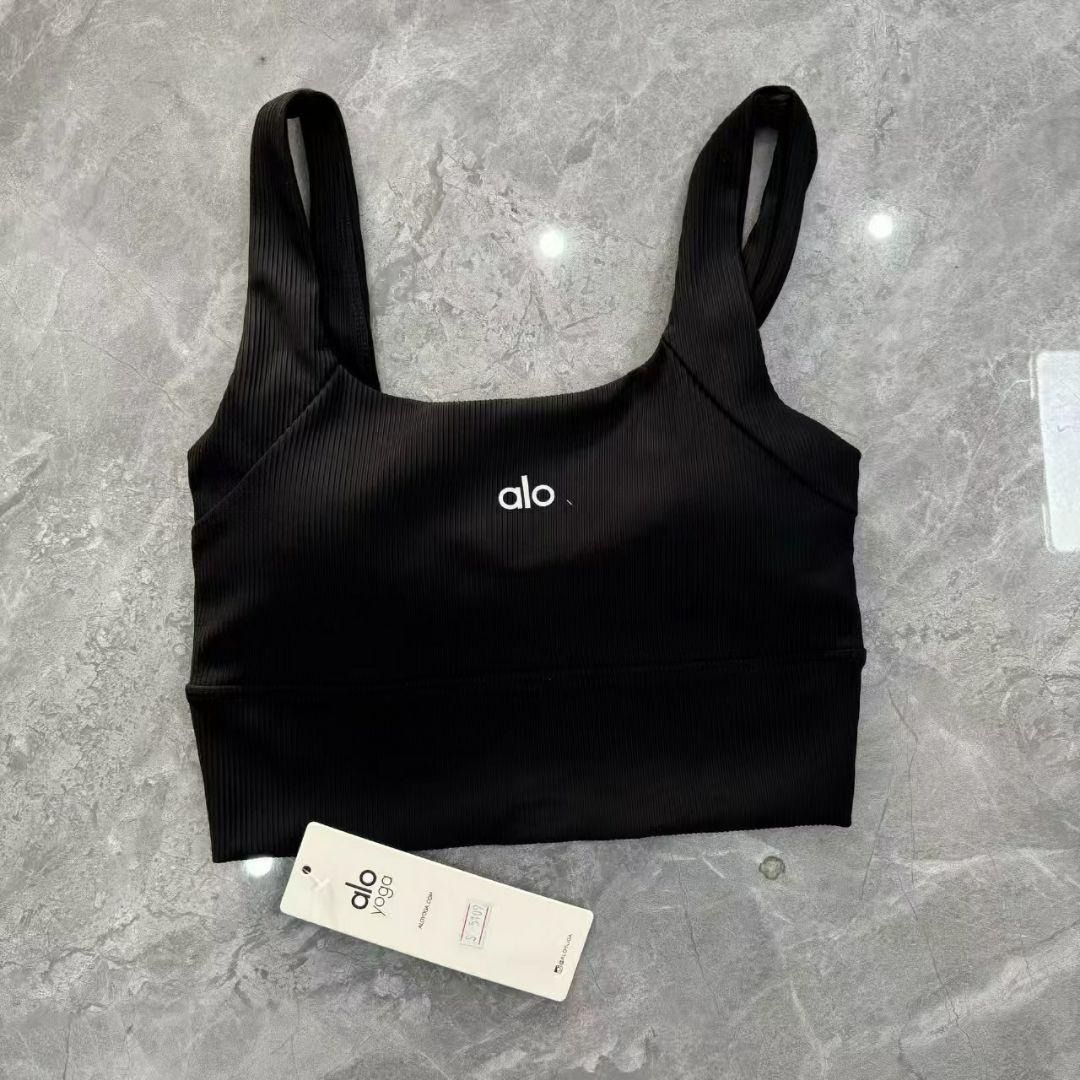 Aloヨガ ハイパフォーマンス ワッフルタンク＆ショーツセット スリムシルエット