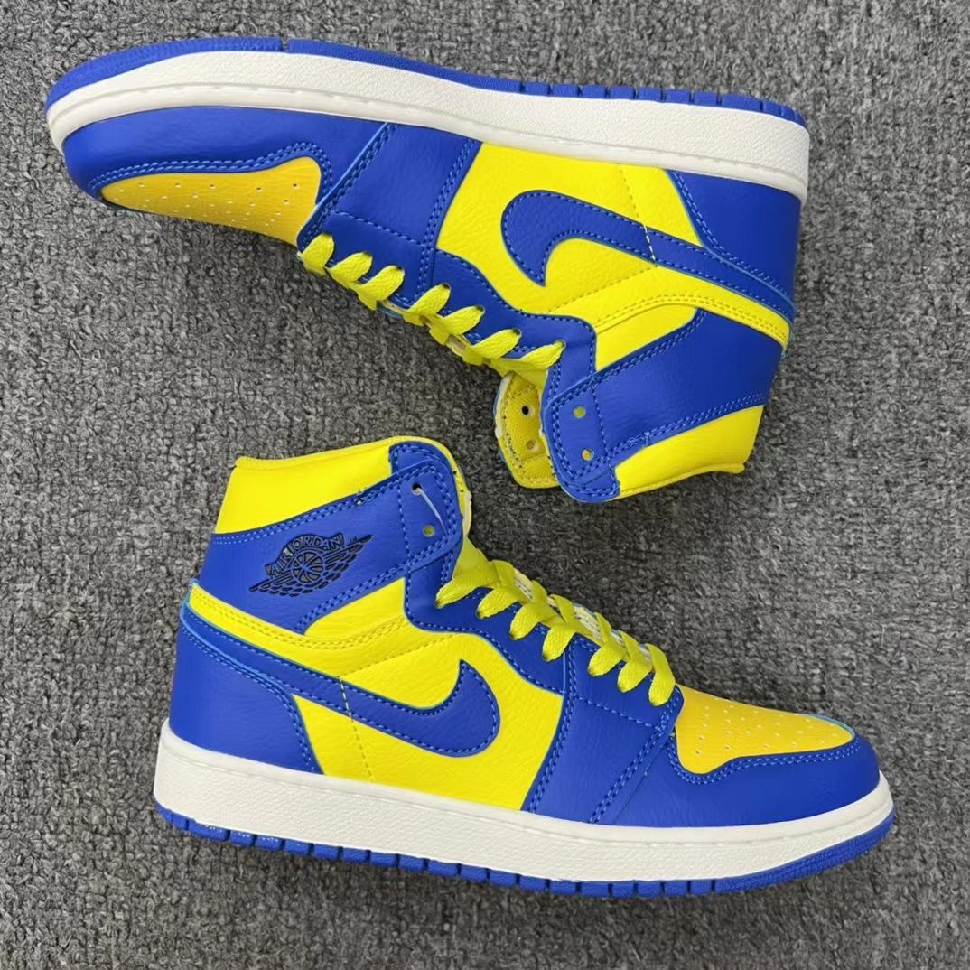 Nike Wmns Air Jordan 1 High OG 