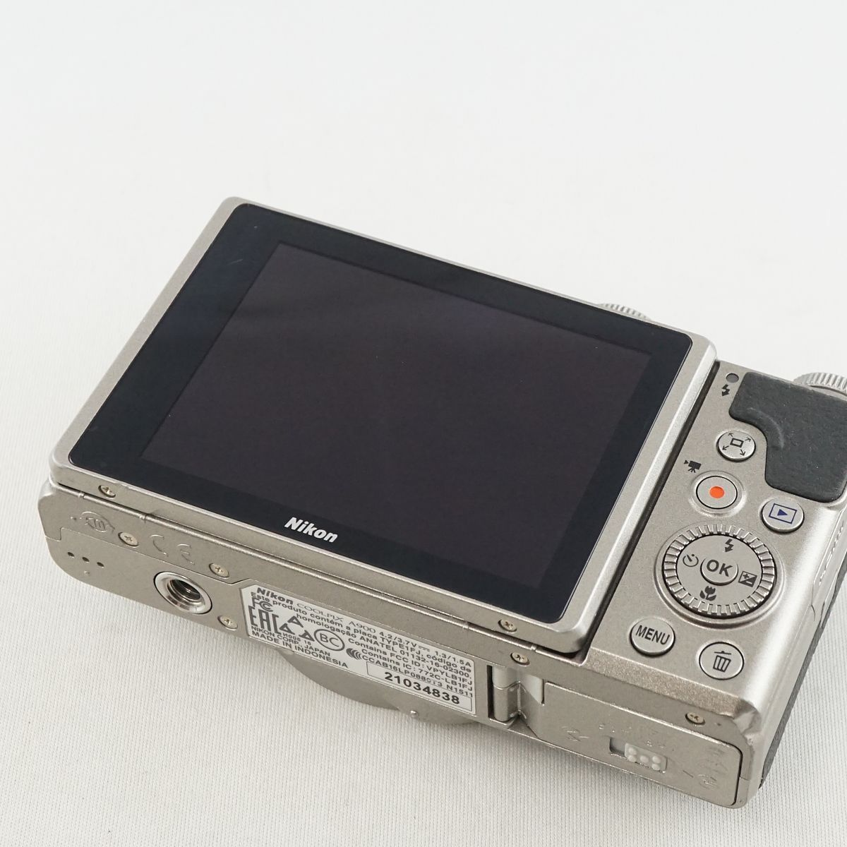Nikon COOLPIX A900 デジタルカメラ USED美品 本体+バッテリー 高倍率 