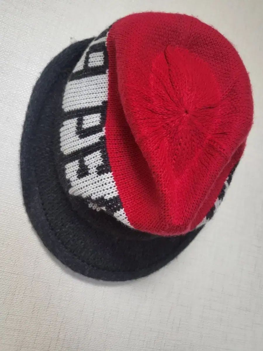 PEARLY GATES パーリーゲイツ レディースゴルフウェア レッド つば付き帽子 ニット 帽子