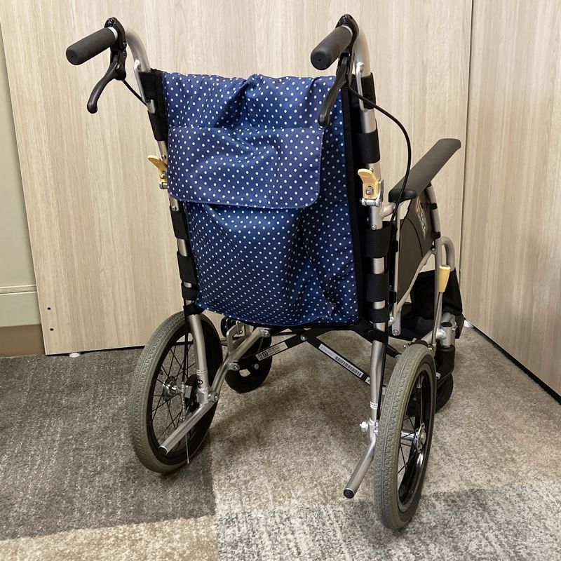 介助用車いす