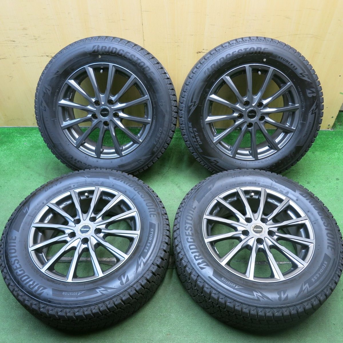 バリ溝！22年！キレイ！9.5分☆スタッドレス 225/65R17 ブリヂストン 