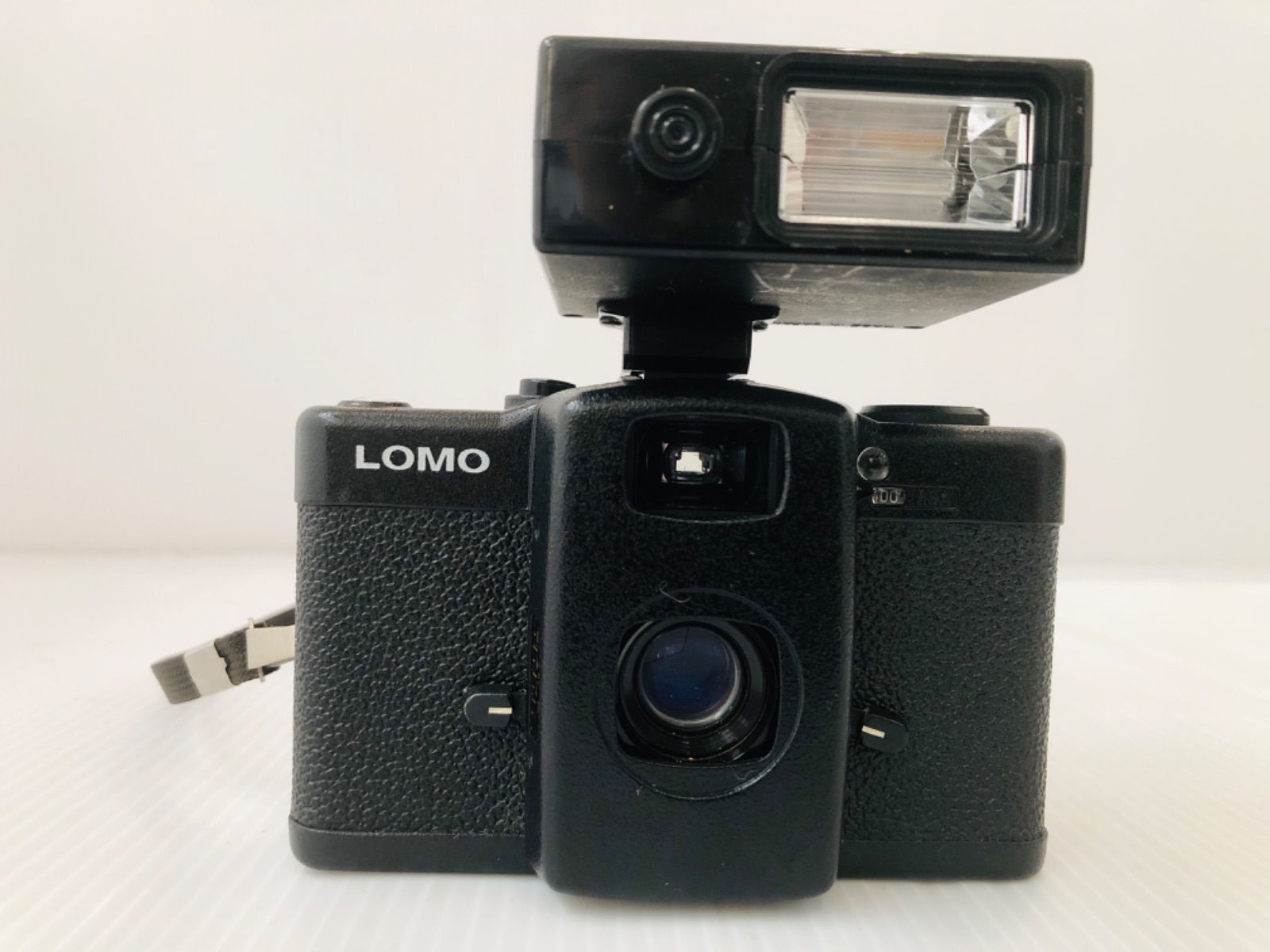 ストロボ付き】トイカメラ LOMO LC-A【MADE IN RUSSIA】 - メルカリ