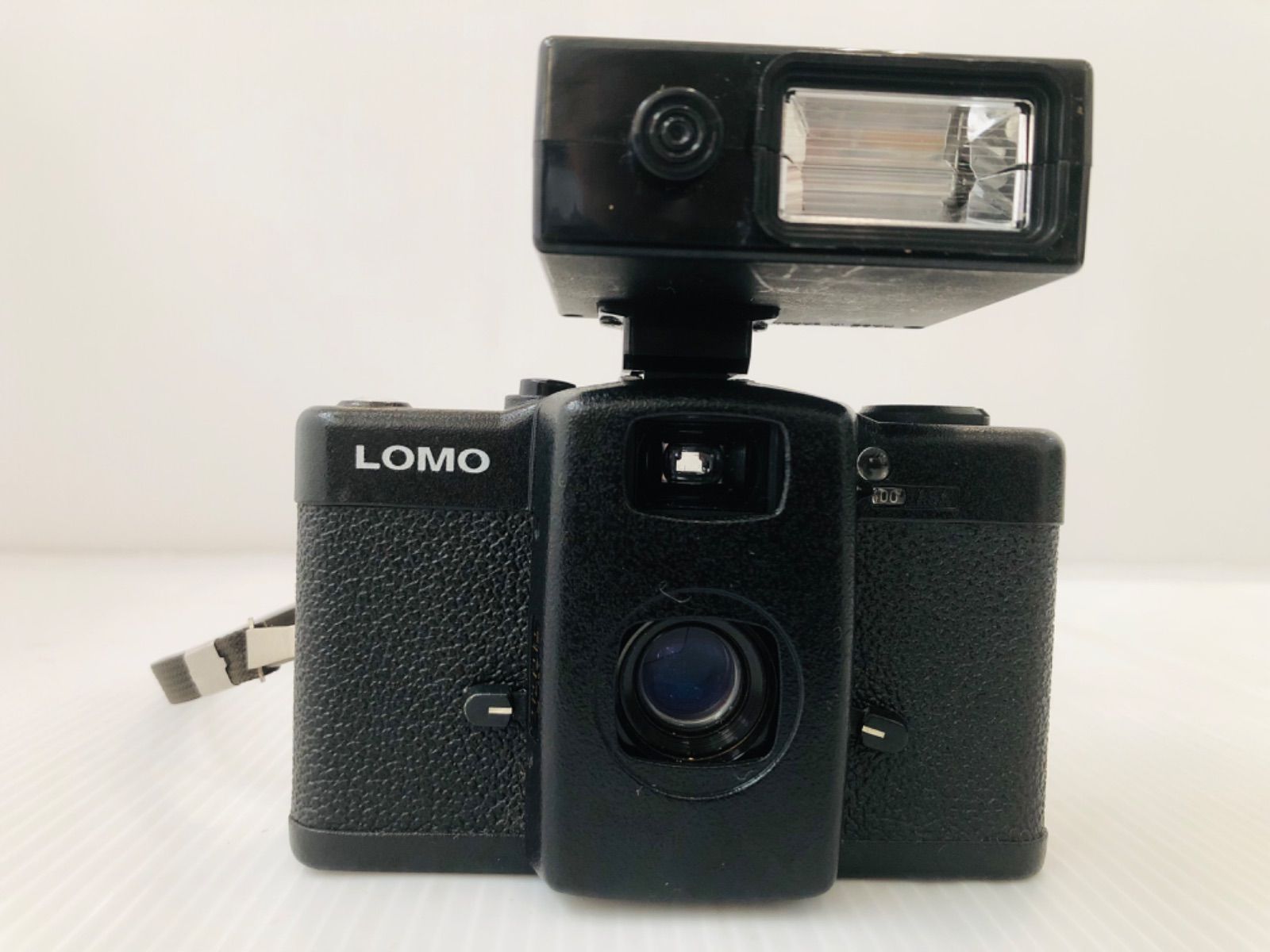 LOMO ロモ LC-A トイカメラ ストロボ付 - フィルムカメラ