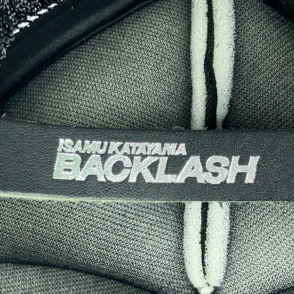 新品BACKLASHカンガルースエード刺繍メッシュキャップ/バックラッシュ