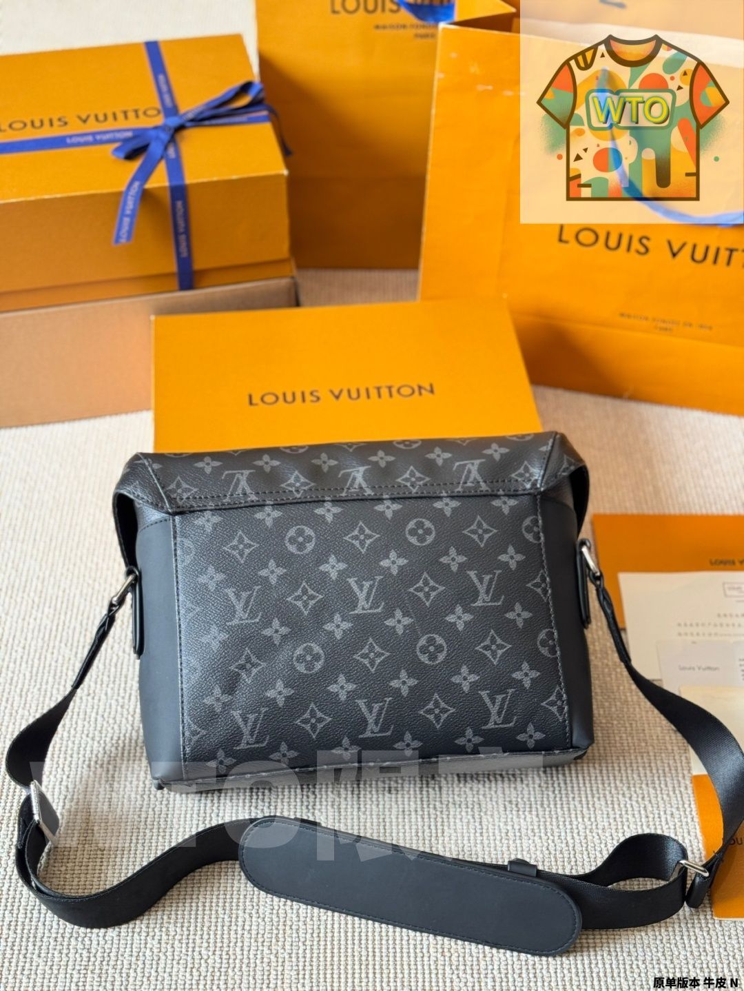 今日WTO】Louis Vuitton Voyager Messenger Bag - ルイ