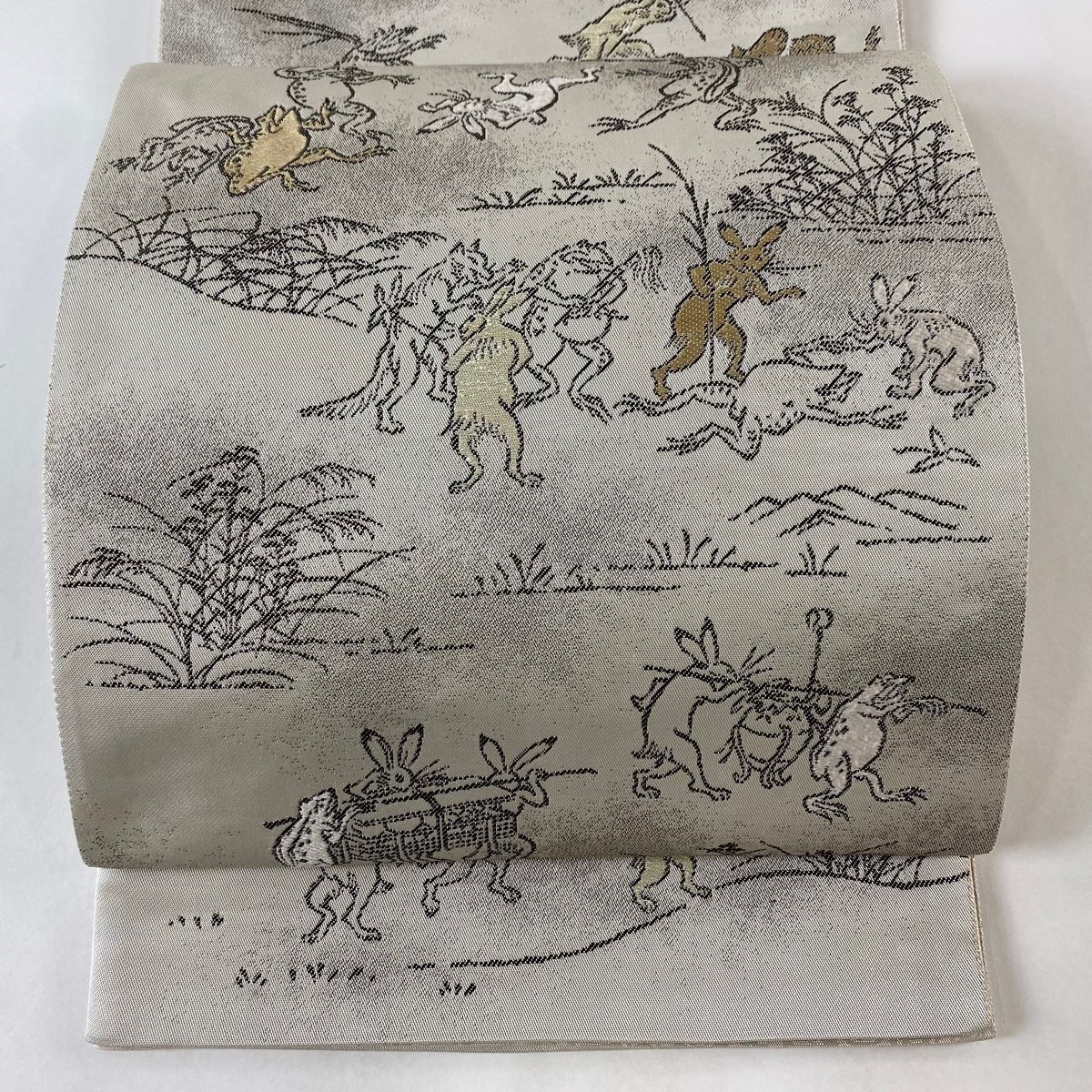 O0682美品 逸品 お洒落 鳥獣戯画 正絹 袋帯