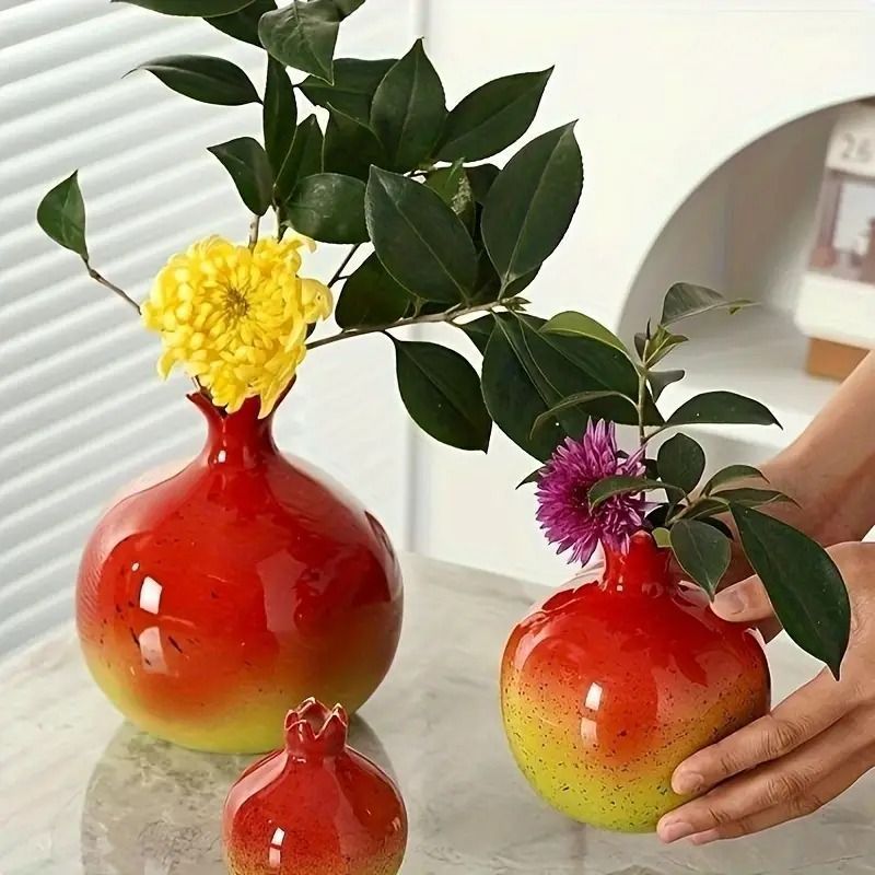 赤釉 花瓶 作家 金剛石目塗花瓶 / Red-Lacquered Vase called 'Kongo Ishime