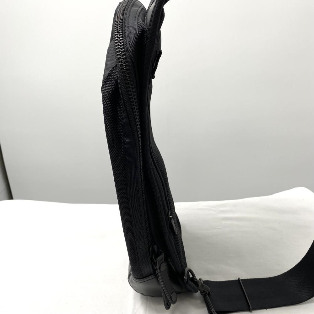 SHOULDER BAG