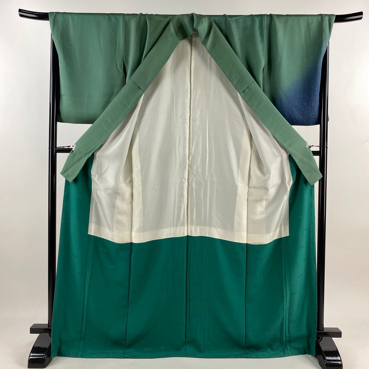 美品 「斉藤三才」作 紋意匠地 附下げ・訪問着（正絹）未使用＜HH2055＞ 美品 「斉藤三才」作 紋意匠地 附下げ・訪問着（正絹）未使用