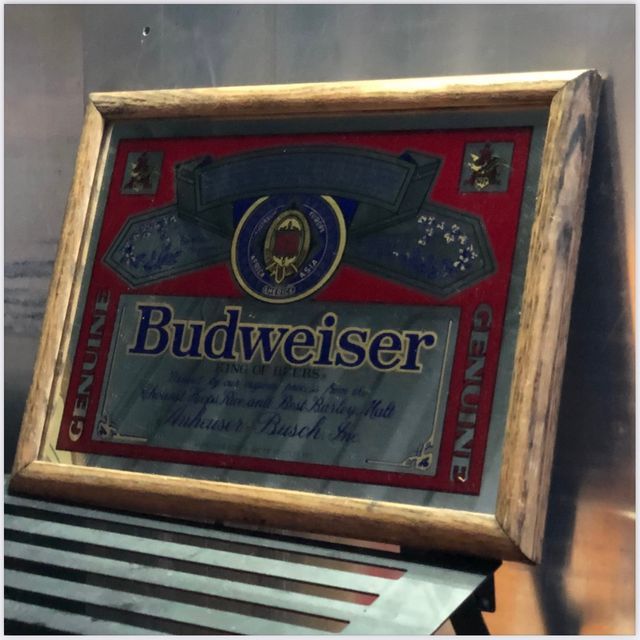 パブミラー】1970年代 Budweiser バドワイザーミラー - メルカリ パブミラー】1970年代 Budweiser バドワイザーミラー - メルカリ