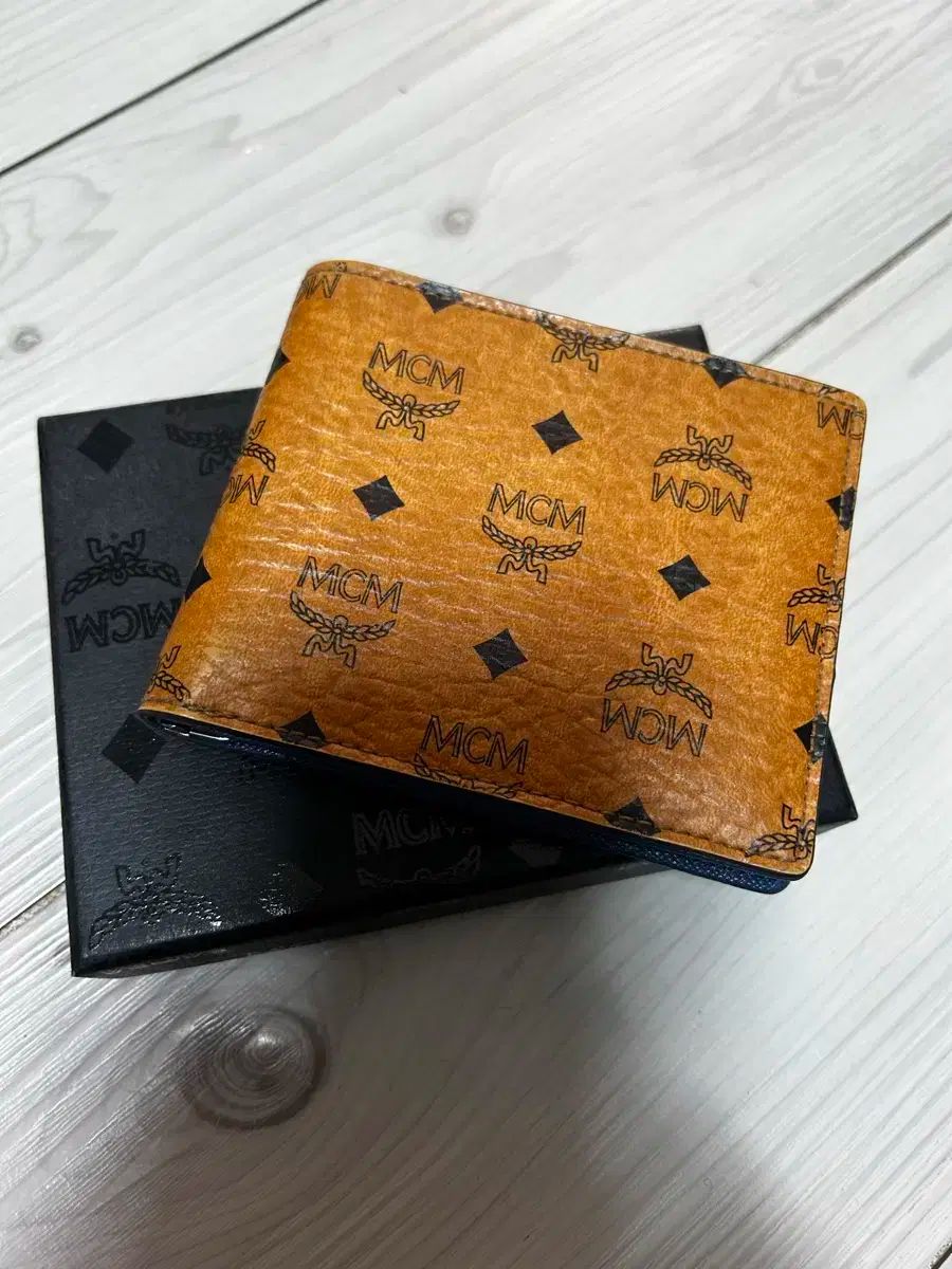 MCM メンズ マネークリップ 二つ折り財布