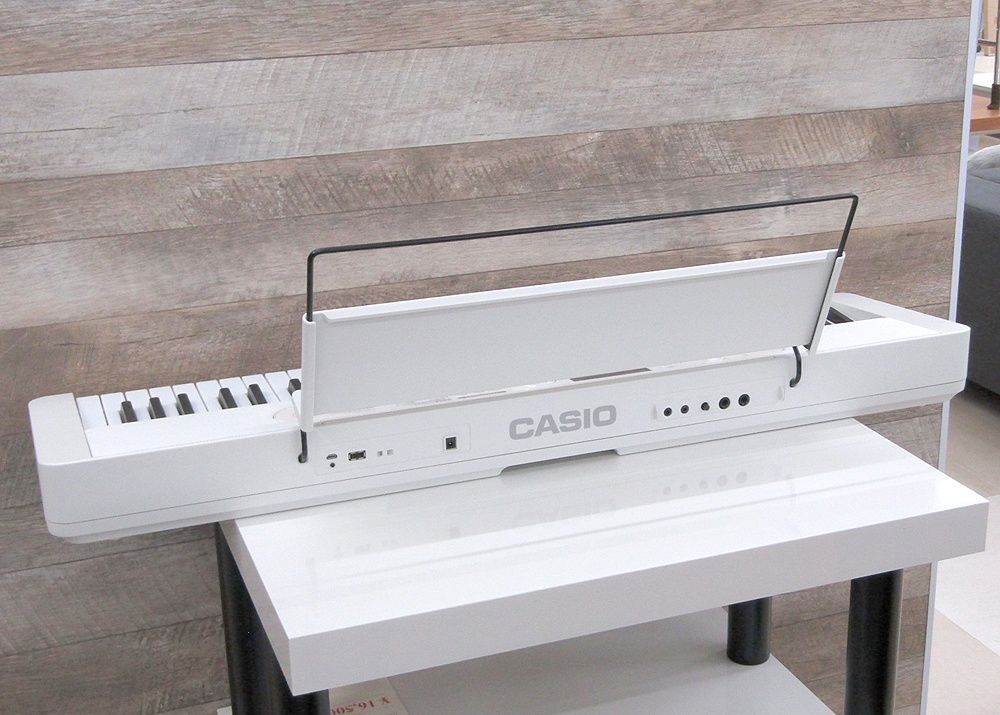 Casio カシオ LK-520 61鍵盤 光ナビゲーションキーボード カシオ