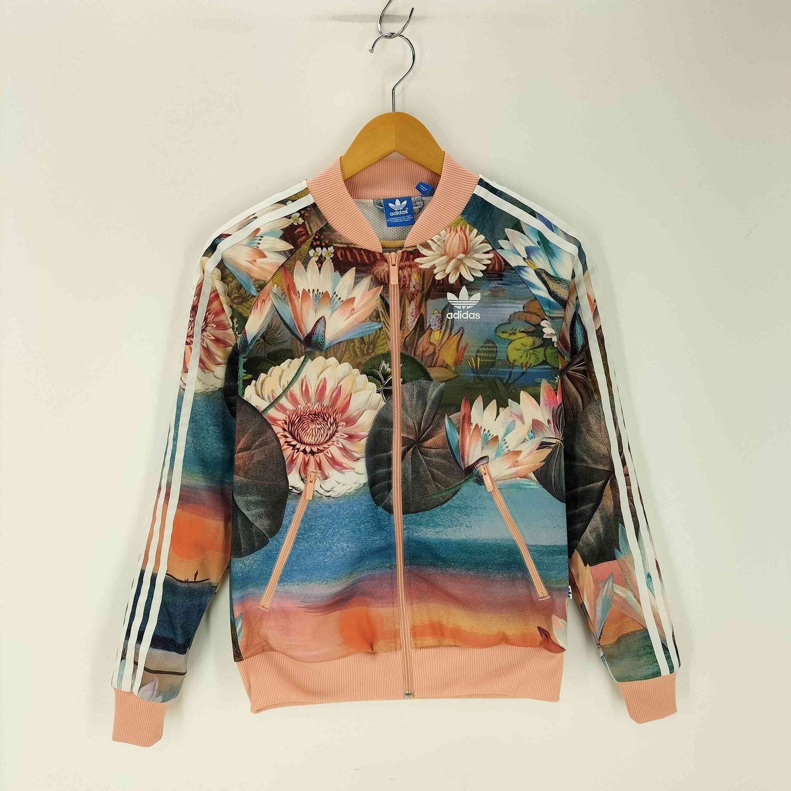 ★adidas★アディダス★トラックジャケット ボタニカル レディース M 新品未使用】adidas 花柄トラックジャケット ボタニカル柄