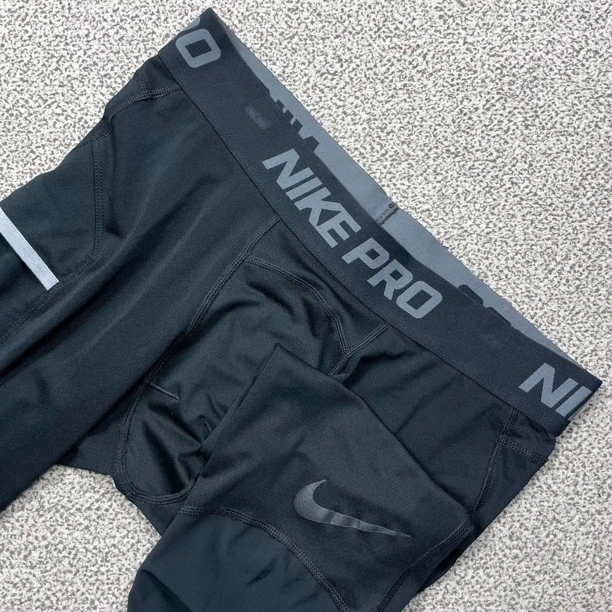 Nike(ナイキ） プロ ドライフィット 黒 メンズ レギンス L 241227