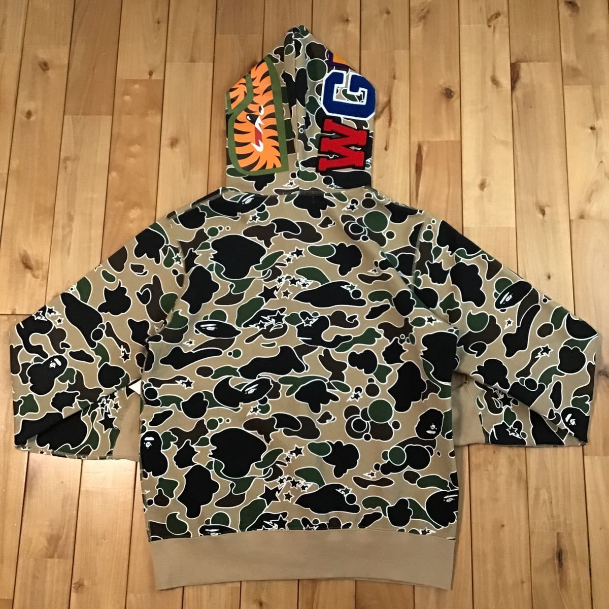 カラーグリーン緑BAPE STA CAMO SHARK HOODIE GREEN M