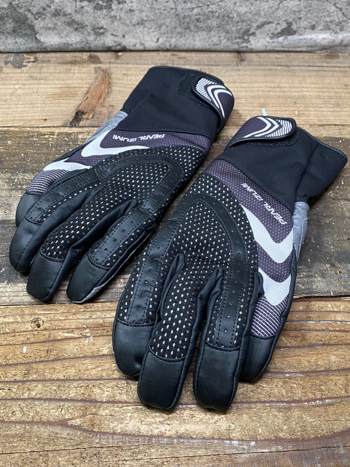 IS904 パールイズミ PEARL iZUMi 長指 グローブ 黒 グレー L 裏起毛 WINDBREAK