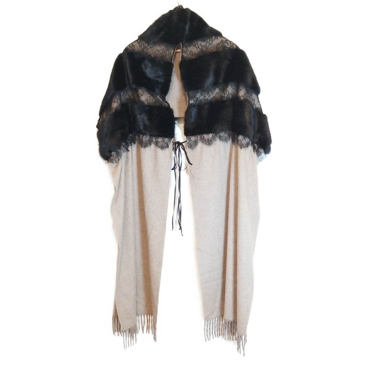 美品　FENDI フェンディ　グラデーション ストール　ショール　フリンジ　麻 FENDI(フェンディ) ストール(ショール)美品 - グレーベージュ×黒