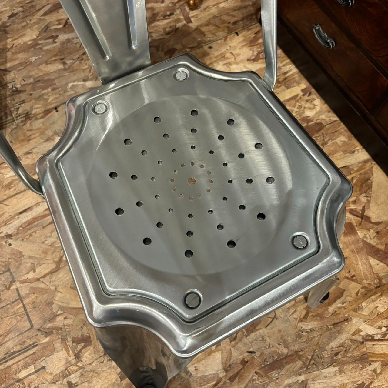 関家具 ① クラッシュゲート インダストリアル スタッキングチェア 椅子 関家具 ② クラッシュゲート インダストリアル スタッキング