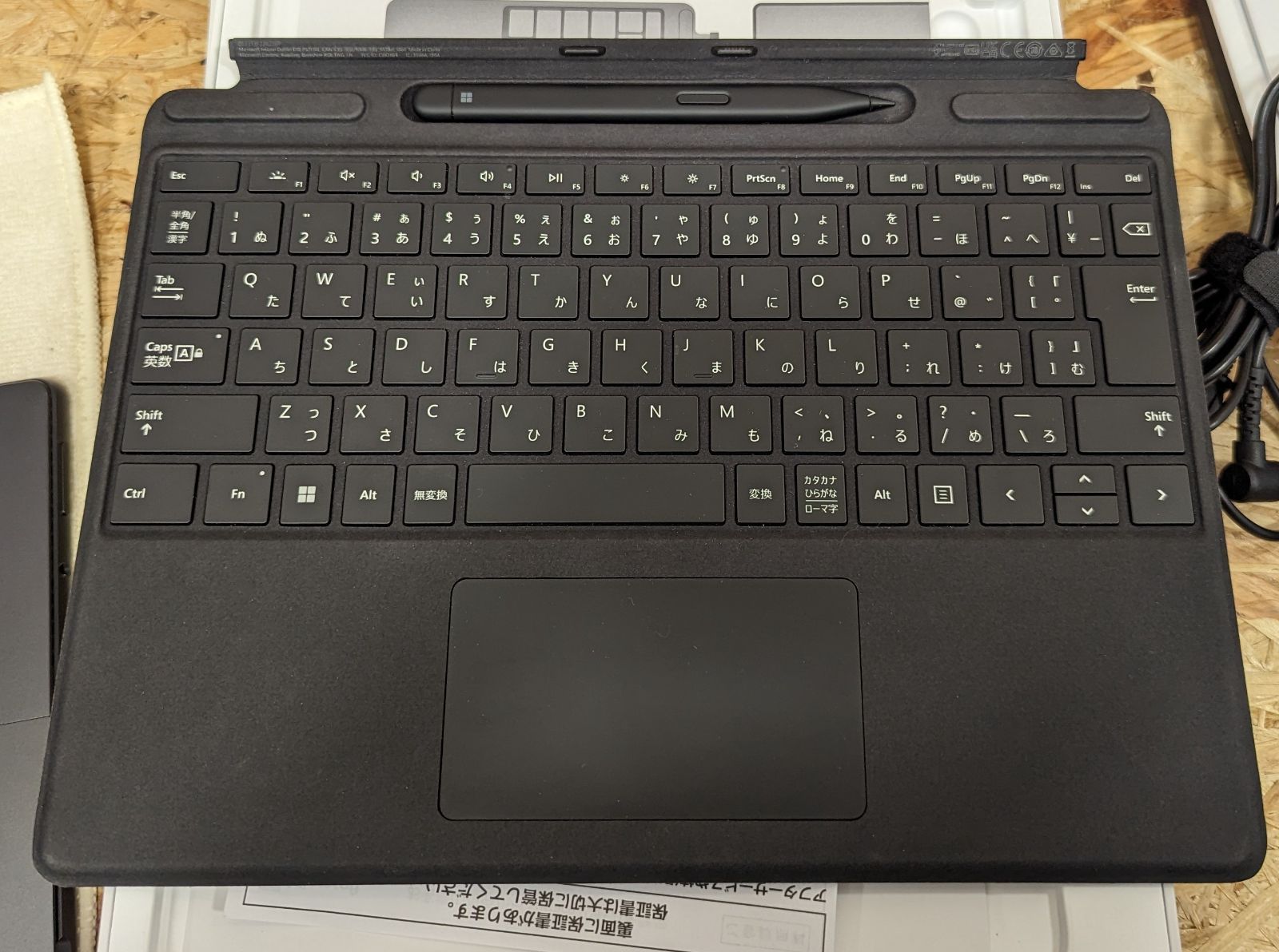 Surface Pro 8 ブラック スリムペン2付きキーボード付属 中古 PC