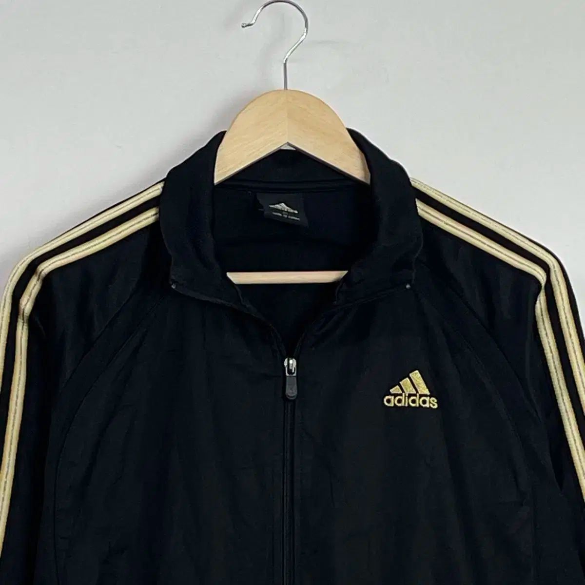1426 製品名: adidas(アディダス) トラックトップス ジャージ