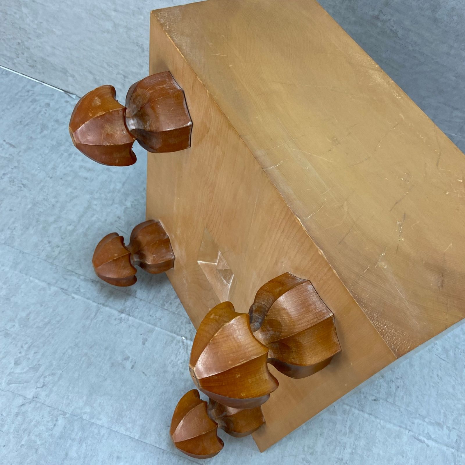 囲碁盤　約20cm　6寸6分　約17.6kg　木製　ヘソあり　脚付 囲碁盤 約20cm 6寸6分 約17.6kg 木製 ヘソあり 脚付