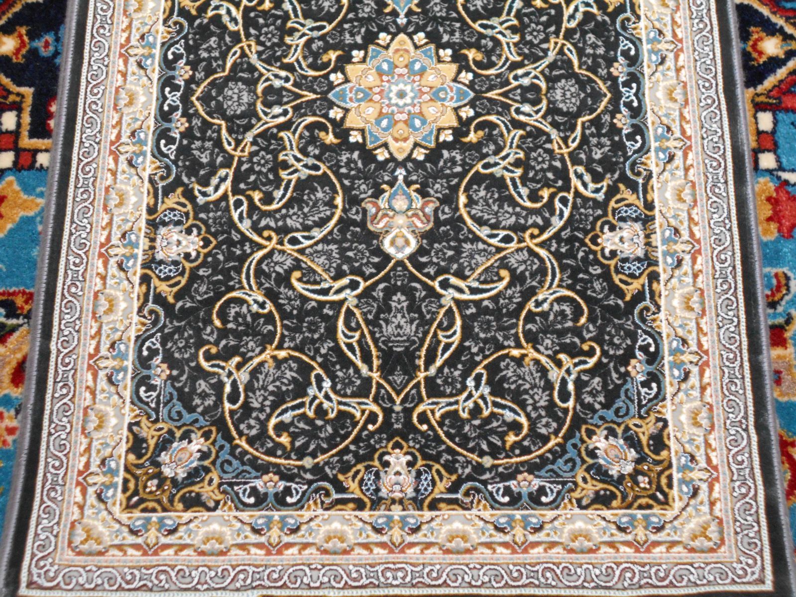 高密度、立体柄！本場 イラン産 絨毯！60×90cm‐35001 - メルカリ