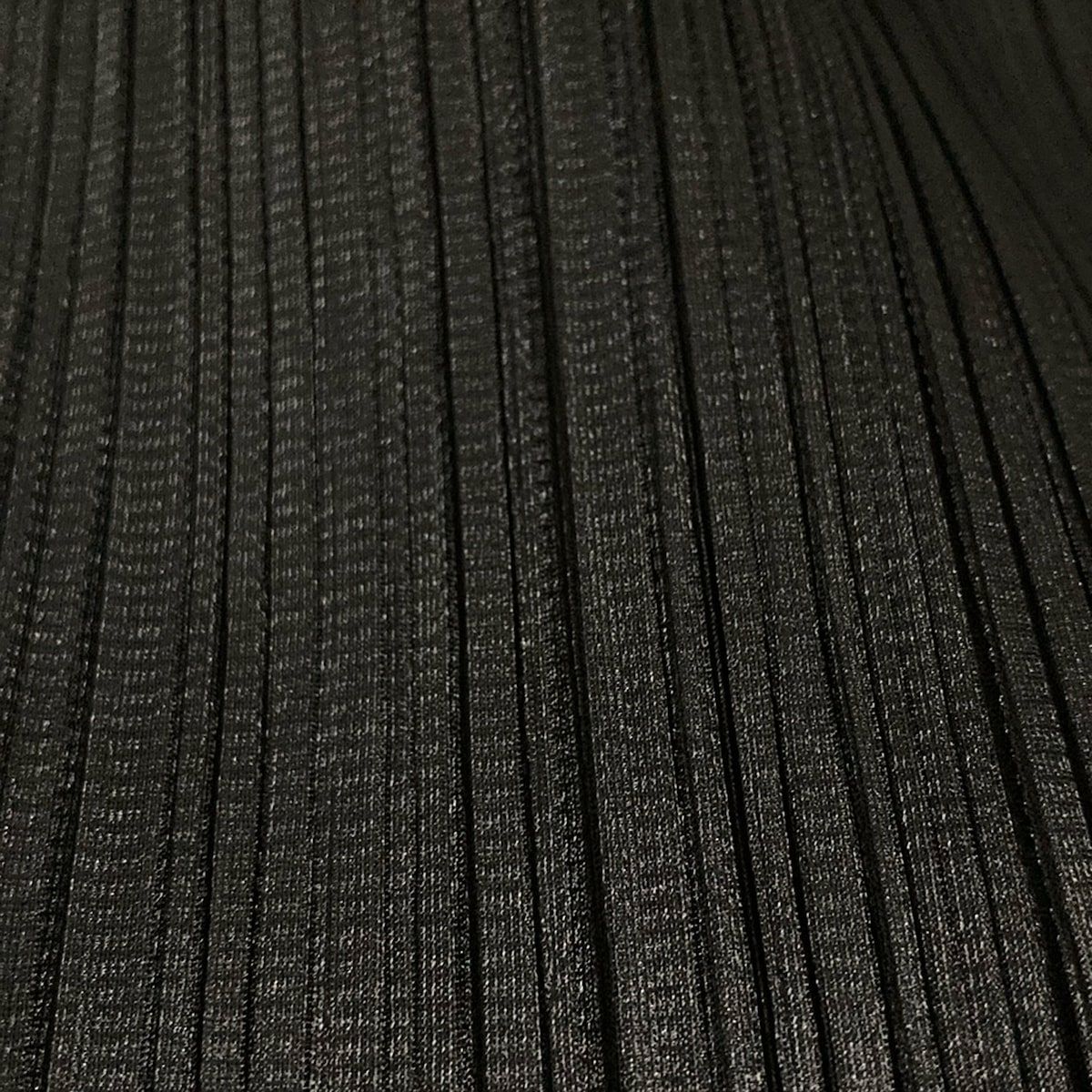 クルーネック プリーツ