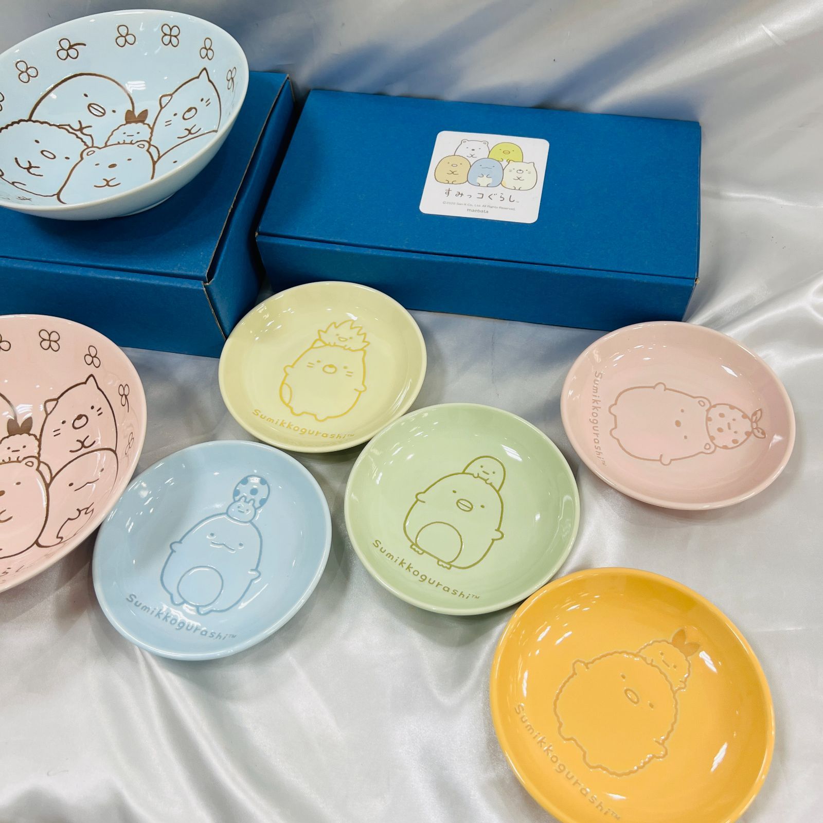 Sold out ☆【新品・未使用】　大皿　箱あり☆ A【保管品】すみっコぐらし ペアセット 食器 非売品 皿 小皿 大皿