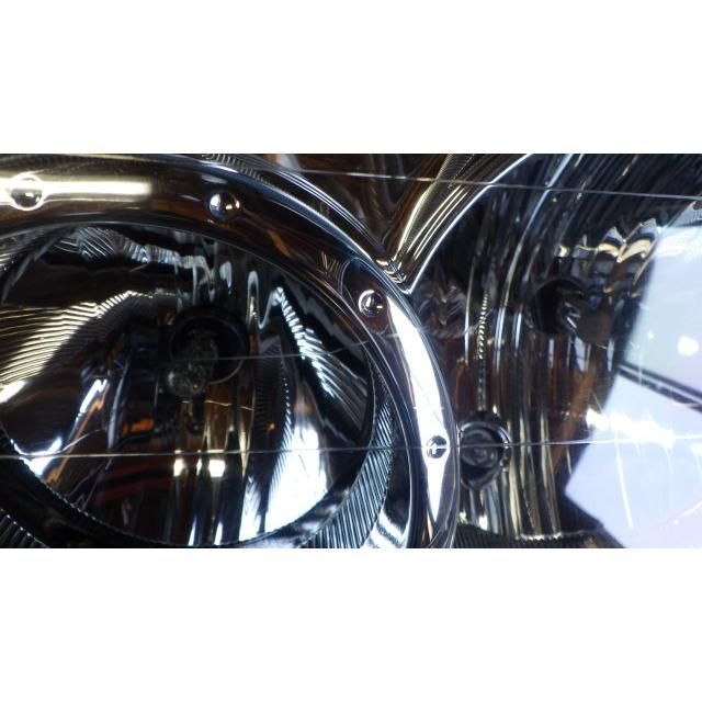 左ヘッドライト