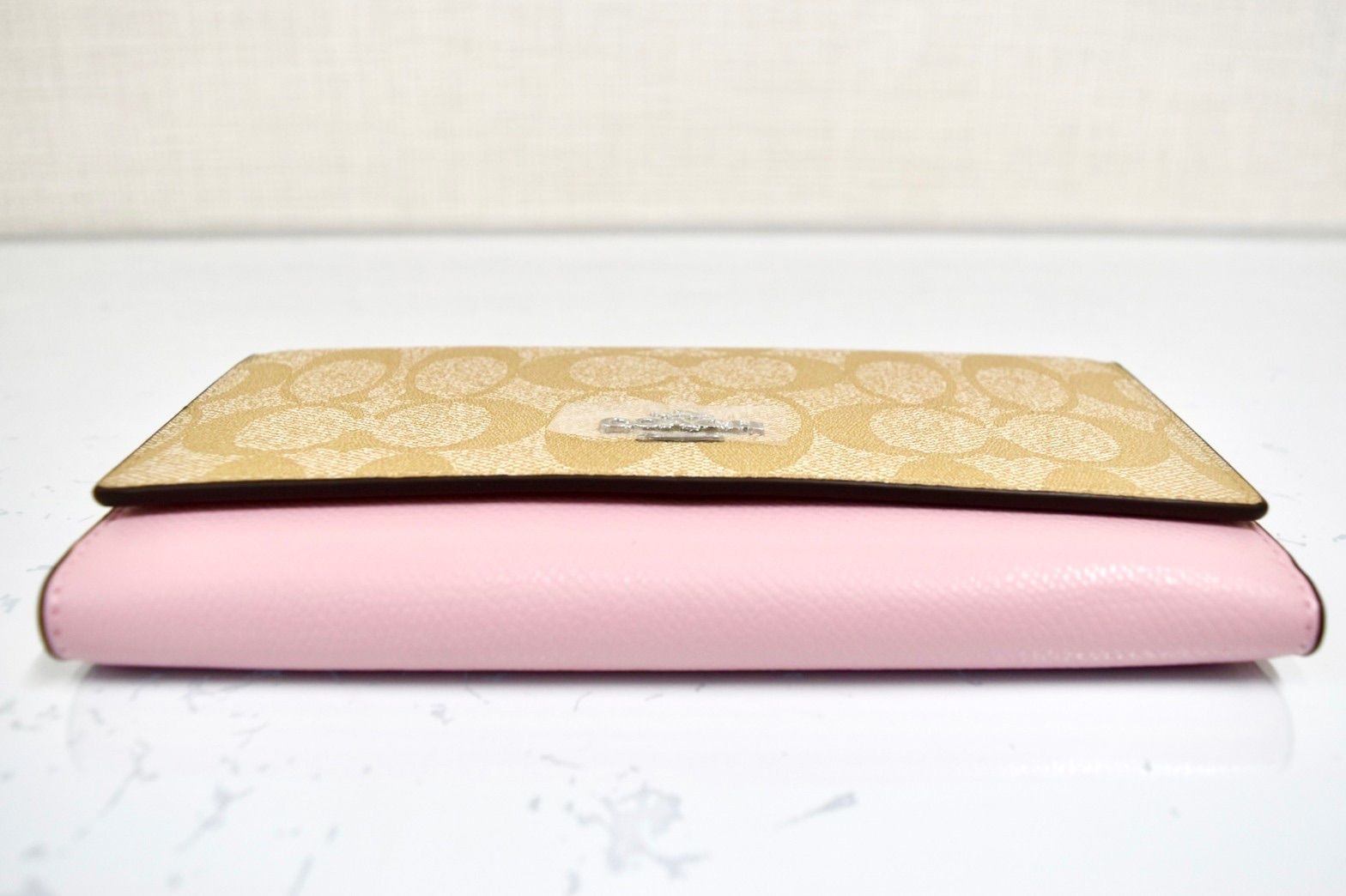 一粒万倍日【新品】コーチ coach 長財布 ピンク シグネチャー パス 