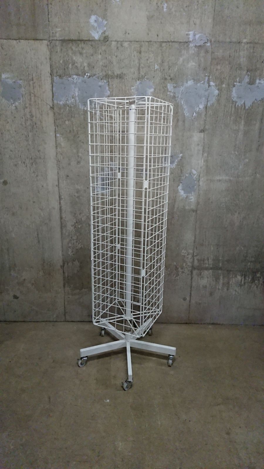 中古 什器 中古什器 4面回転ネット什器   回転什器 眼鏡什器 ディスプレイ 回転ネットスタンド ネット什器  什器デポ コクヨ タテヤアドバンス タテヤマ アイリス 中日 中日販売 ストアエキ