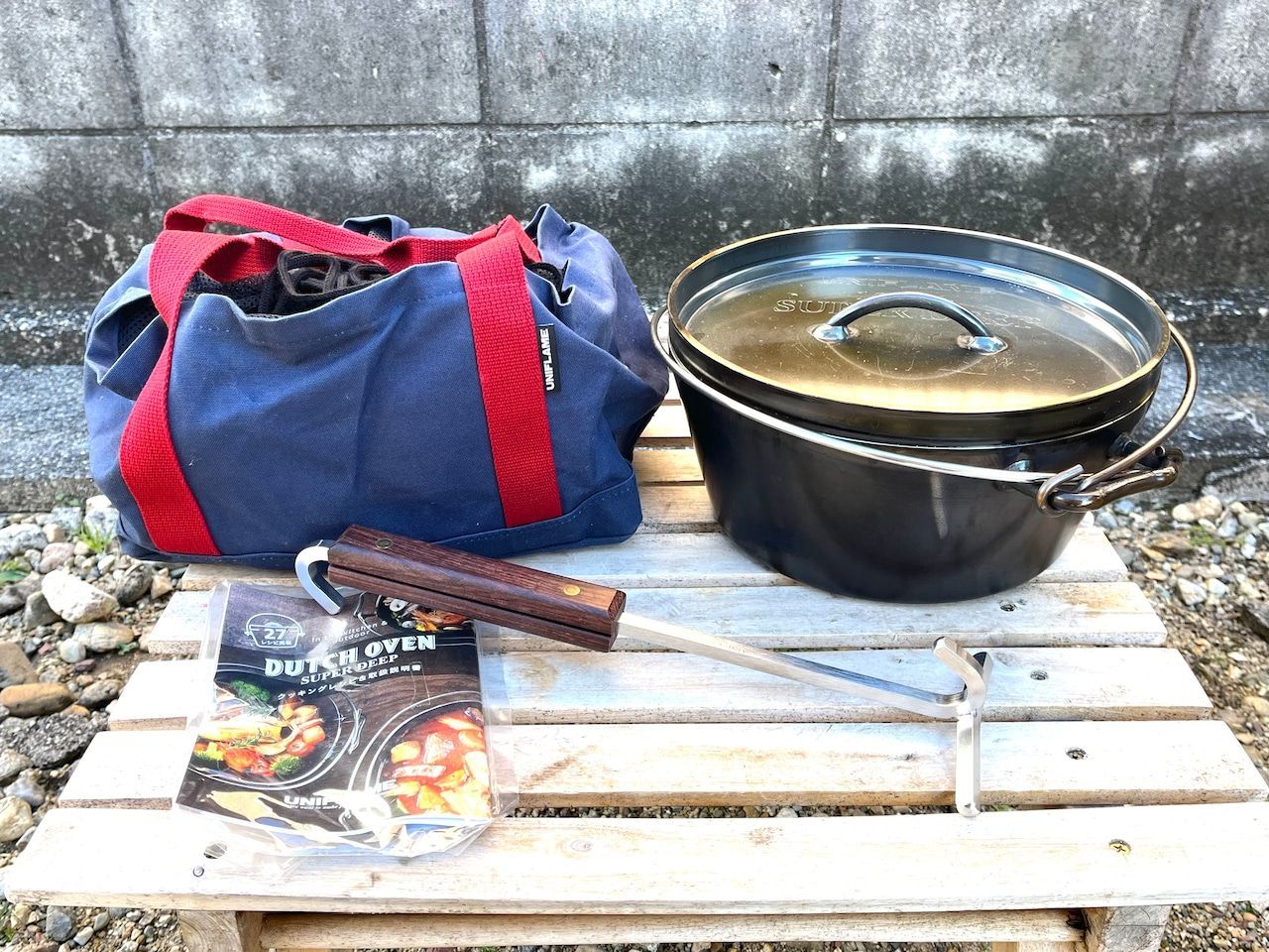 UNIFLAME - uniflame 10inch ダッチオーブン 未使用 専用収納ケースリフター付 UNIFLAME UFダッチオーブン10インチをレビュー！クチコミ・評判