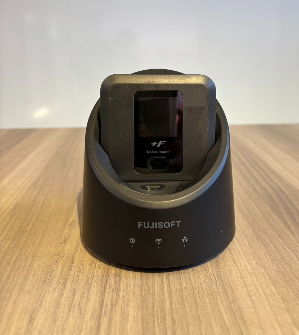 FUJISOFT +F FS040W モバイルルーター 【公式通販】