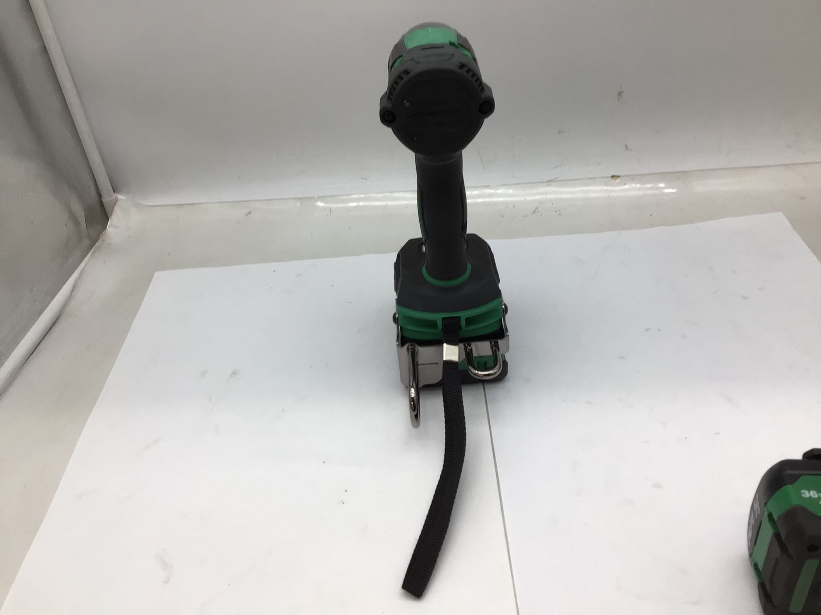 18V充電式インパクトドライバー