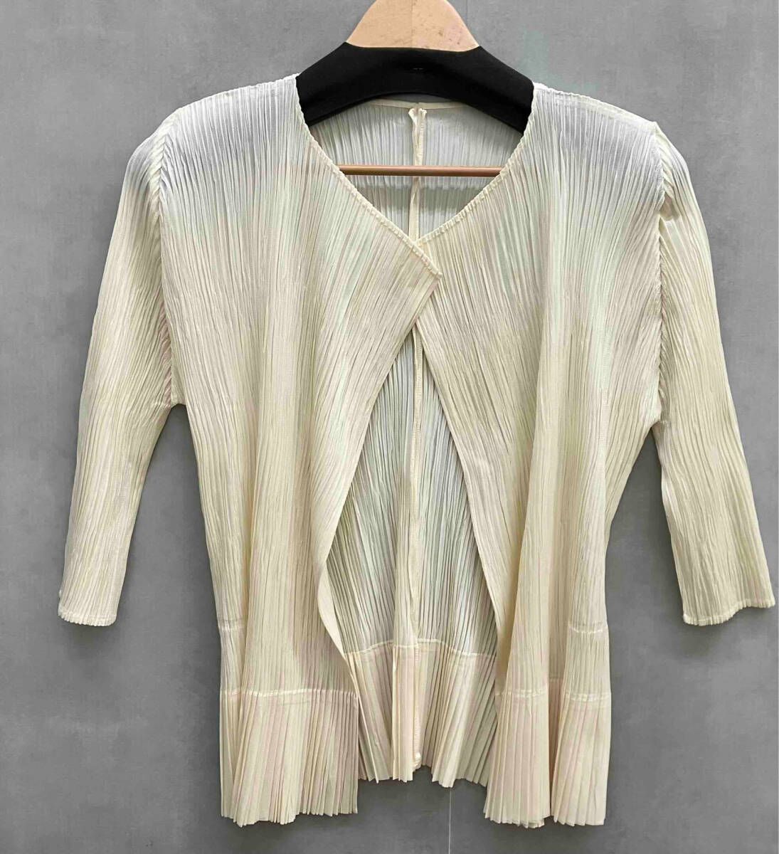 PLEATS PLEASE オフホワイトカーディガン プリーツプリーズ シャツカーディガン オフホワイト PLEATS PLEASE